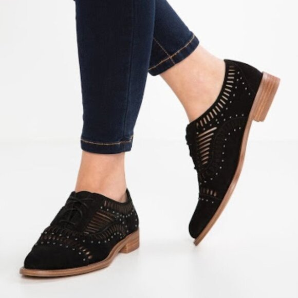 Vince Camuto Ballari Studded Oxford Shoes - Picture 1 of 3